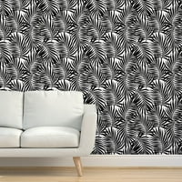 Peel & Stick Wallpaper 12ft 2ft - Palm Tropical Black и докато тропически палмови разклонения клони по поръчка Подвижен тапет от Spoonflower